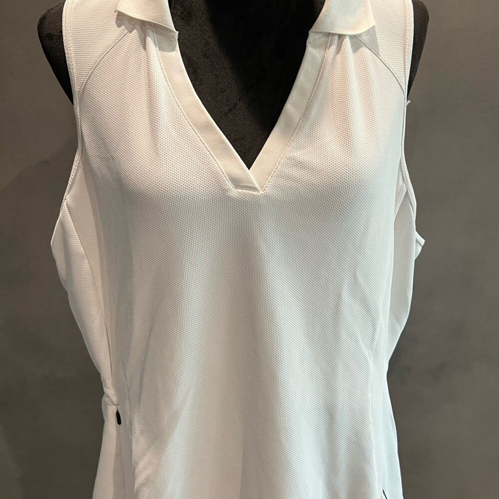 Athleta XL Women's White Sleeveless Everyday Tank Top With Collar and Pockets